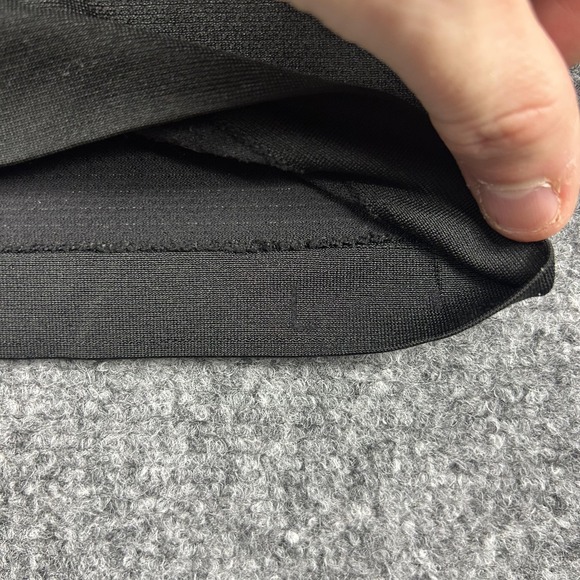 Lululemon Polo Shirt Mens Large Black Solid Performance Golf Short Sleeve - Picture 4 of 9